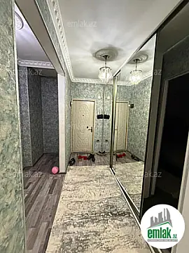 Satılır 3 otaqlı köhnə tikili 95 m²