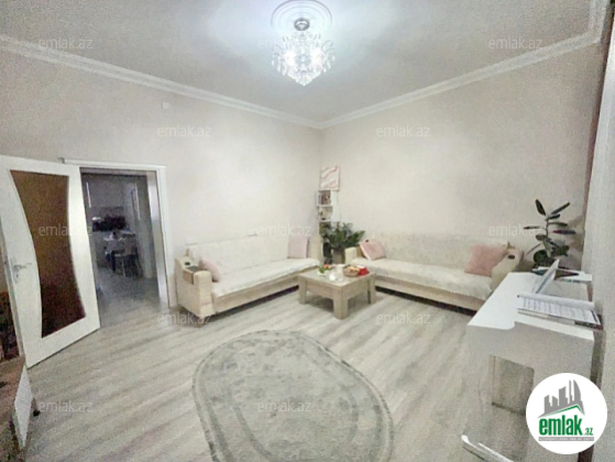 Satılır 3 otaqlı köhnə tikili 75 m²