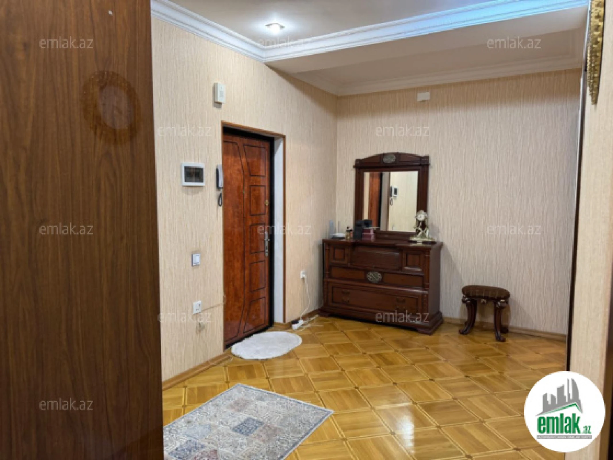 Satılır 2 otaqlı yeni tikili 90 m²