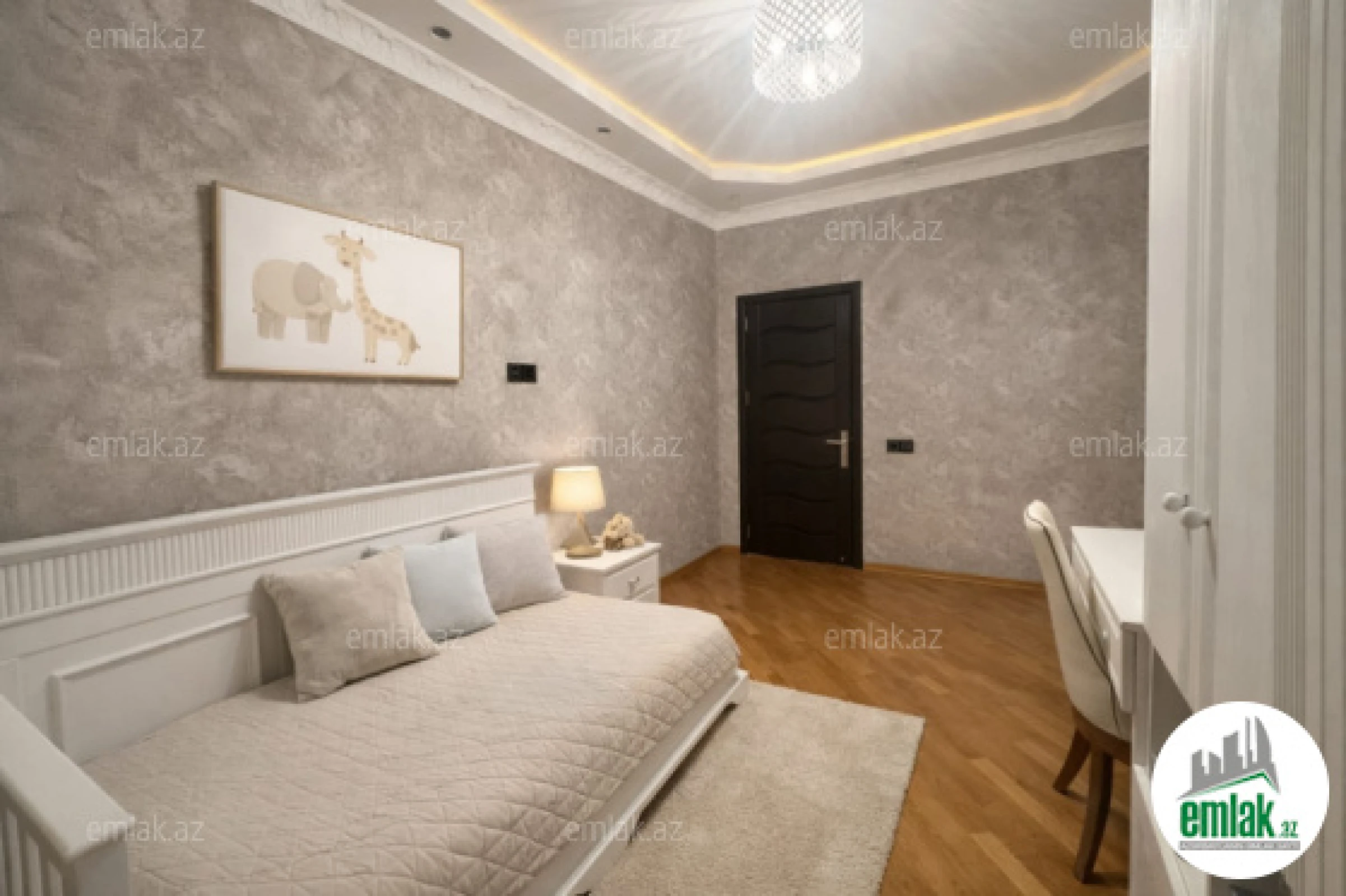 Satılır 3 otaqlı yeni tikili 120 m²