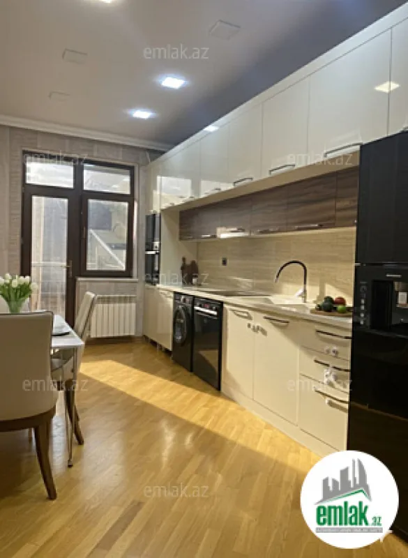 Satılır 3 otaqlı yeni tikili 120 m²