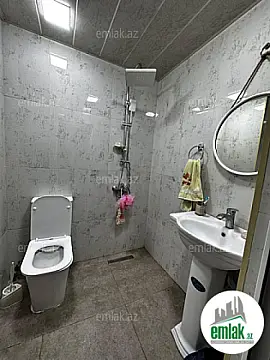 Satılır 2 otaqlı köhnə tikili 50 m²