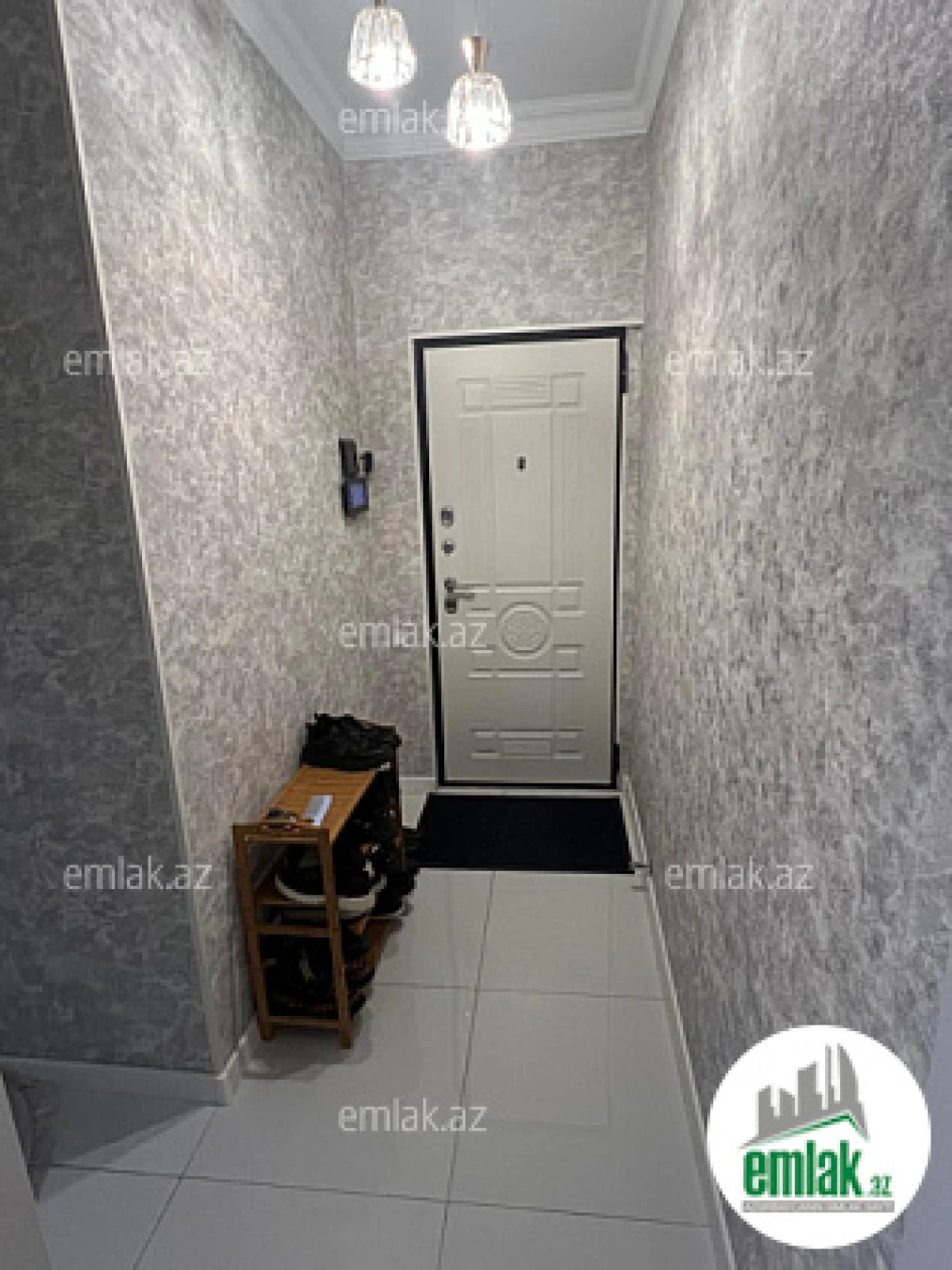 Satılır 2 otaqlı köhnə tikili 50 m²