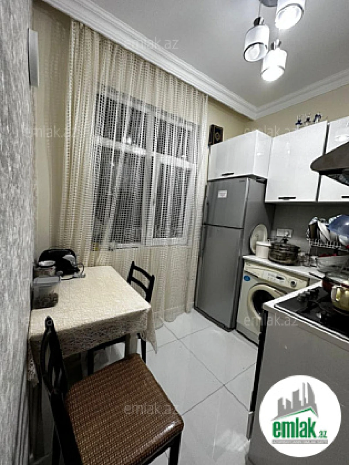 Satılır 2 otaqlı köhnə tikili 50 m²