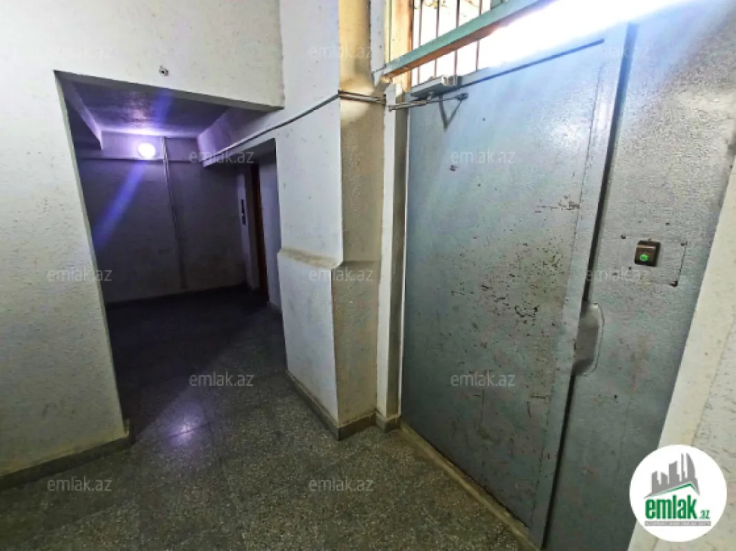 Satılır 2 otaqlı köhnə tikili 70 m²