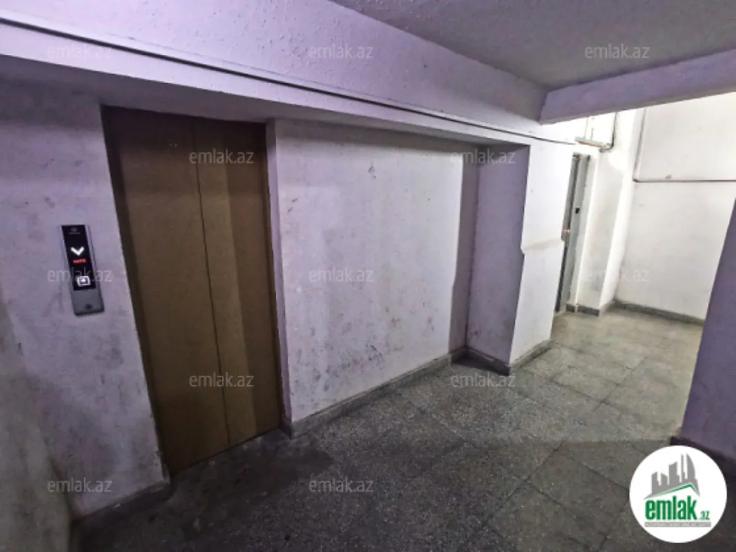 Satılır 2 otaqlı köhnə tikili 70 m²
