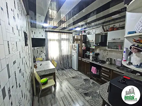 Satılır 2 otaqlı köhnə tikili 70 m²