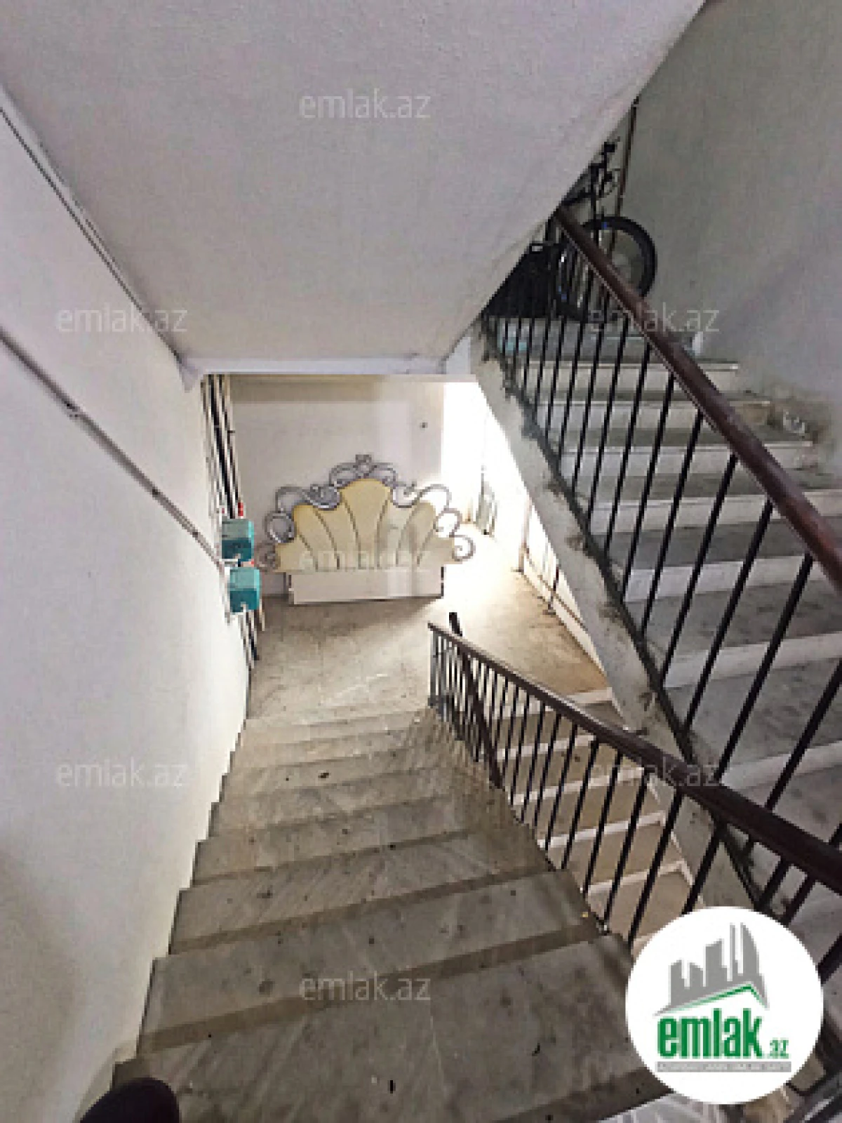 Satılır 2 otaqlı köhnə tikili 70 m²