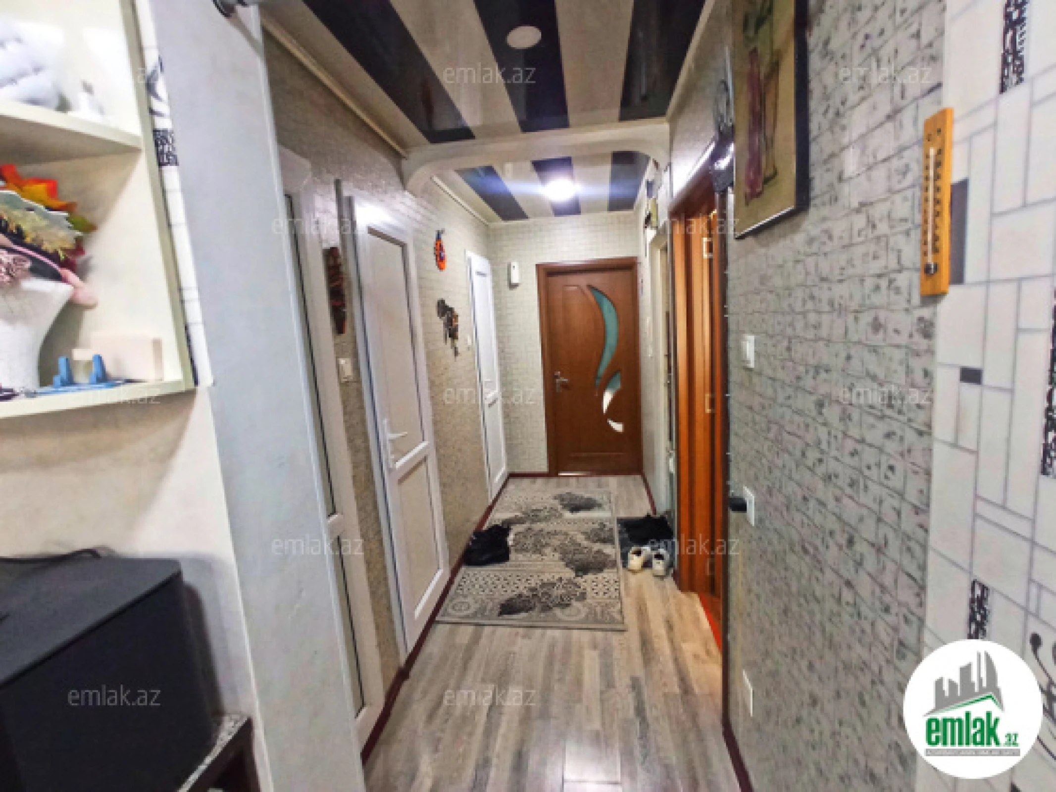 Satılır 2 otaqlı köhnə tikili 70 m²