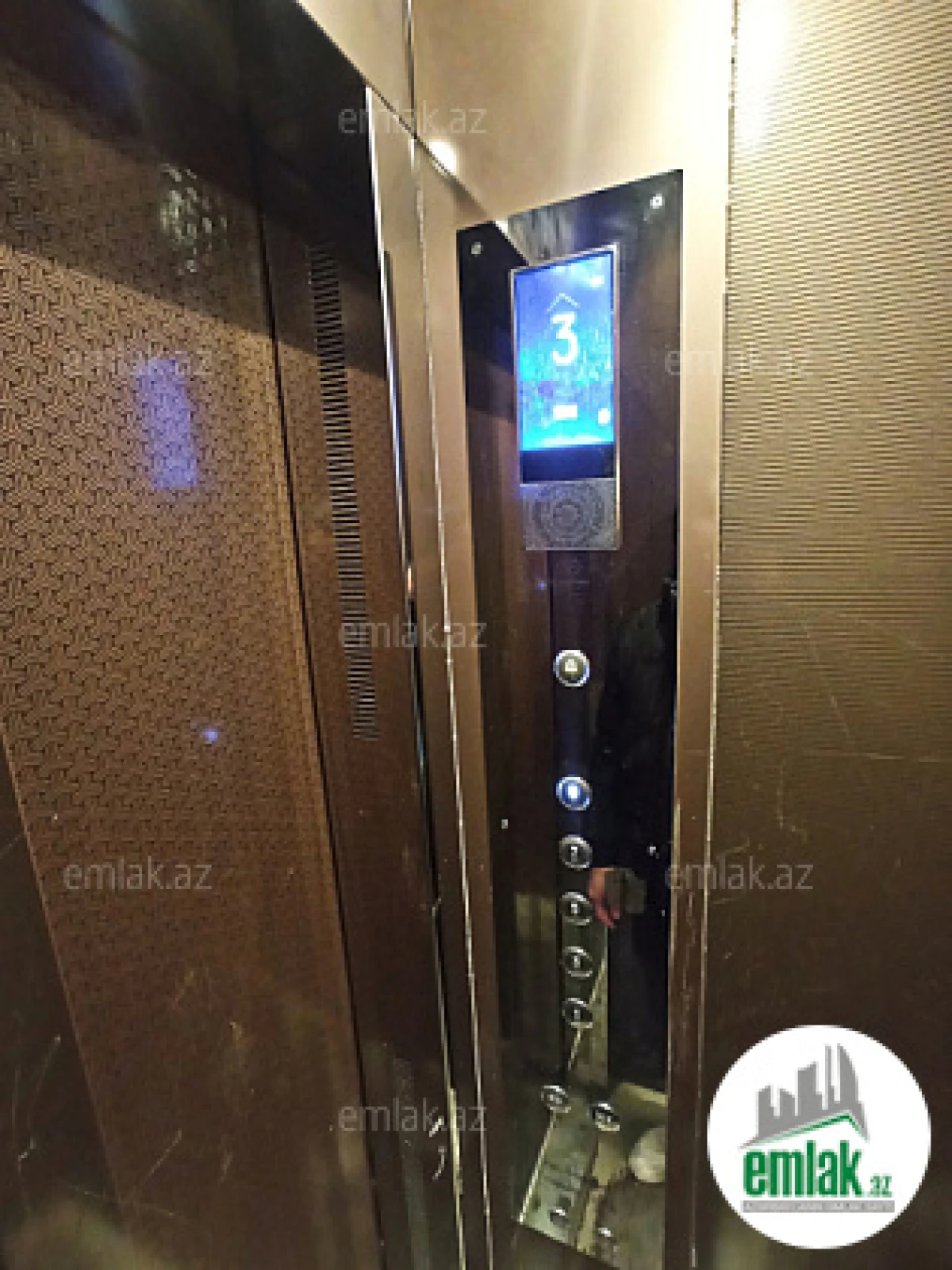 Satılır 2 otaqlı köhnə tikili 70 m²