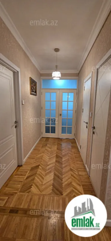 Satılır 3 otaqlı köhnə tikili 90 m²