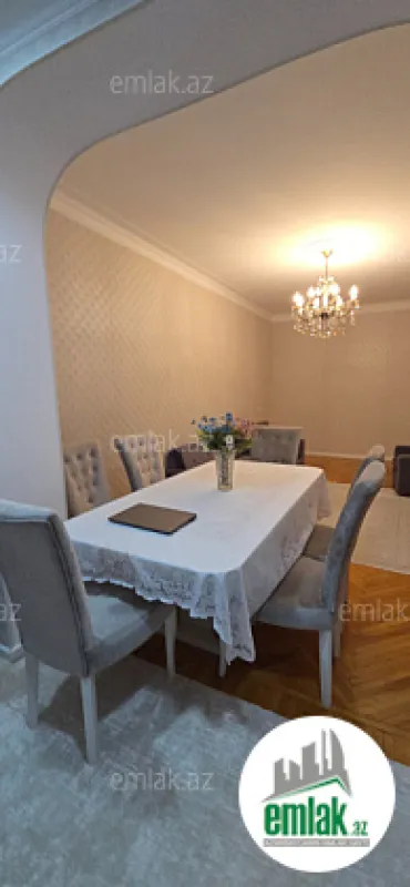 Satılır 3 otaqlı köhnə tikili 90 m²