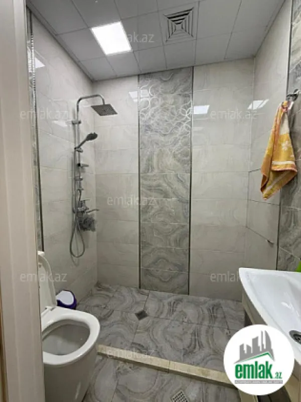 Satılır 2 otaqlı yeni tikili 75 m²