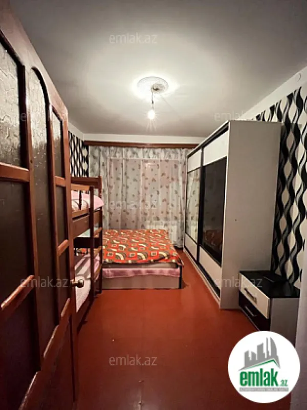 Satılır 3 otaqlı köhnə tikili 70 m²