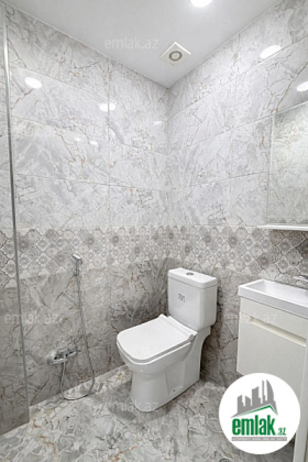 Satılır 2 otaqlı yeni tikili 60 m²