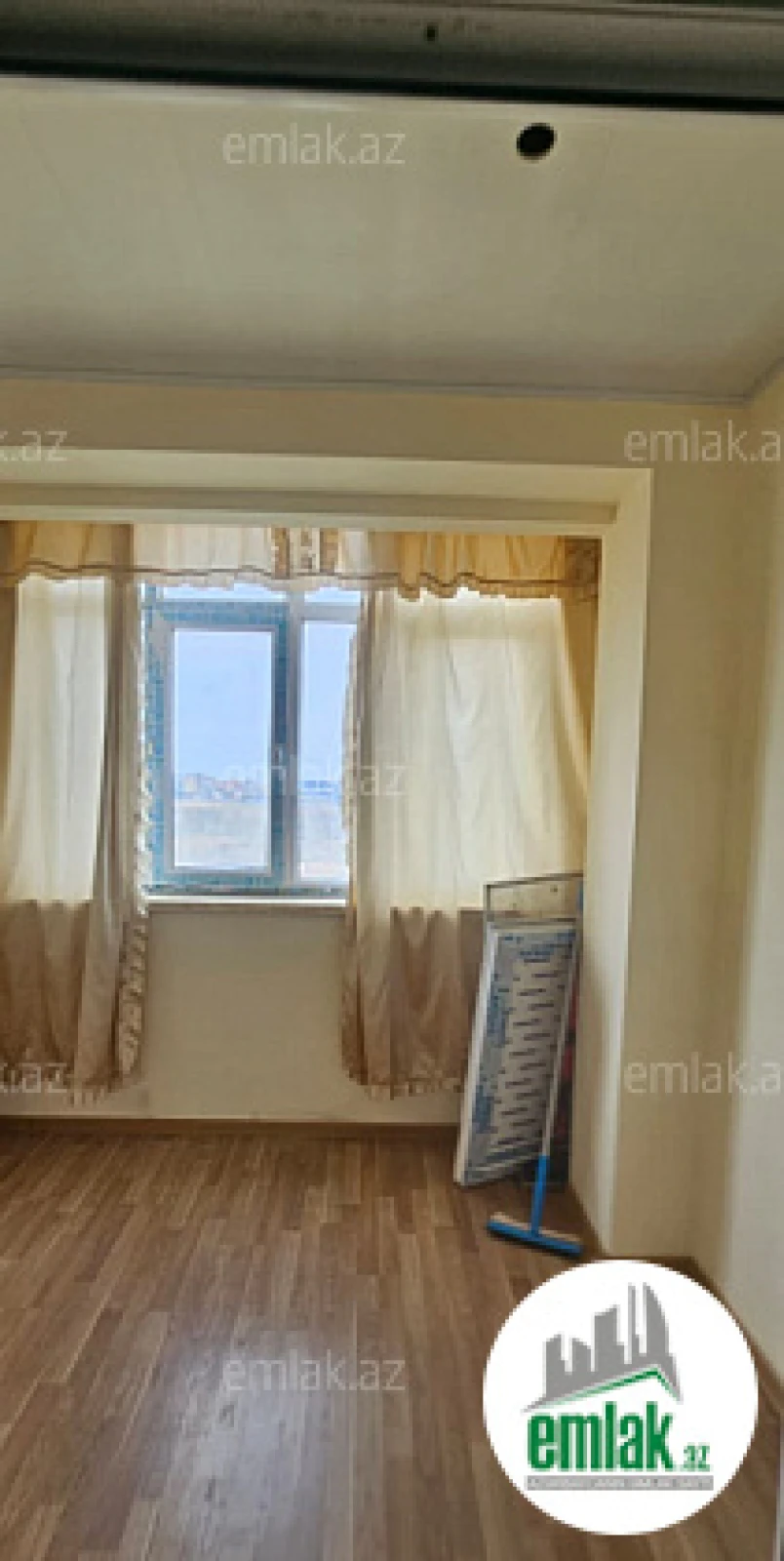 Satılır 3 otaqlı köhnə tikili 55 m²