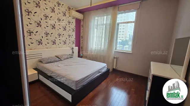 Satılır 3 otaqlı yeni tikili 157 m²
