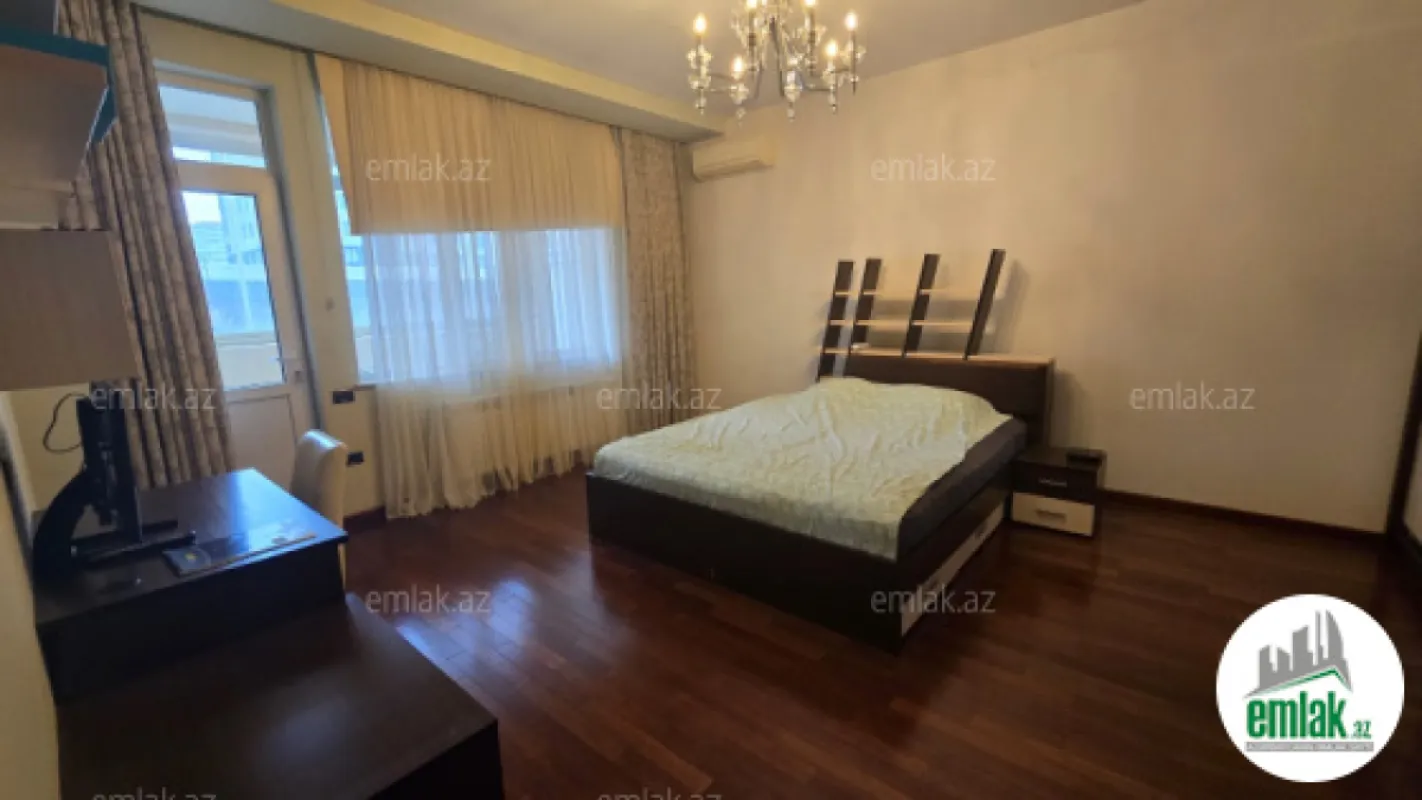 Satılır 3 otaqlı yeni tikili 157 m²