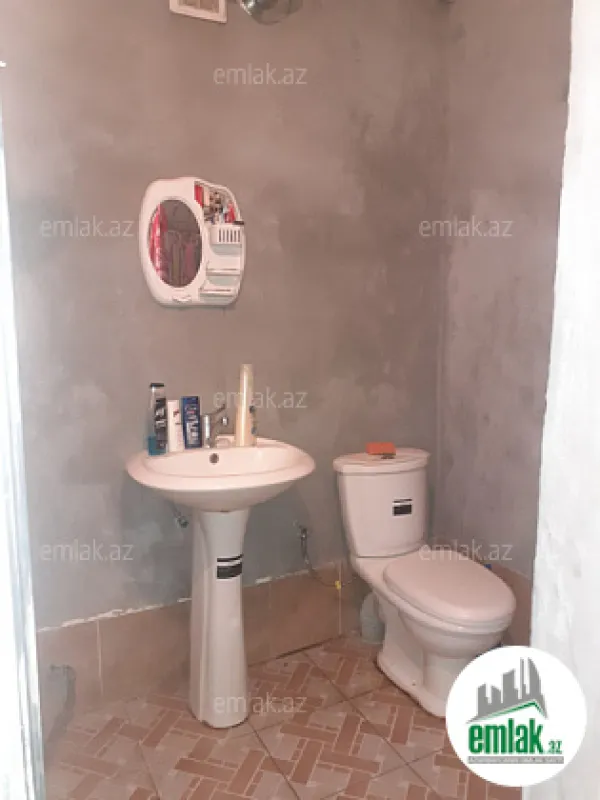 Satılır 2 otaqlı köhnə tikili 57 m²