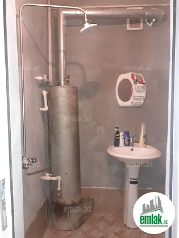 Satılır 2 otaqlı köhnə tikili 57 m²