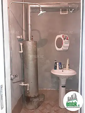 Satılır 2 otaqlı köhnə tikili 57 m²