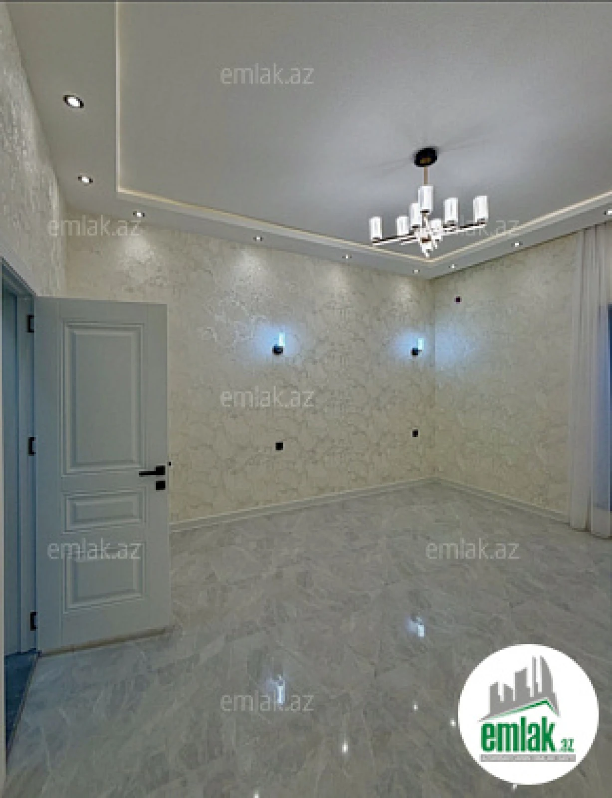 Satılır 4 otaqlı mənzil 150 m²