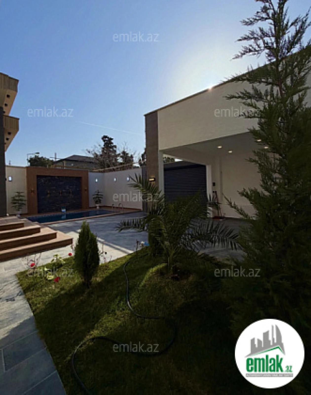 Satılır 4 otaqlı mənzil 150 m²