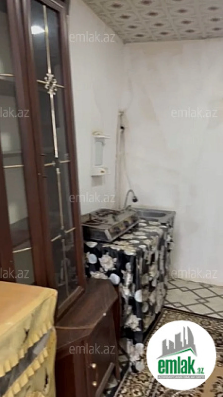 Satılır 3 otaqlı köhnə tikili 80 m²