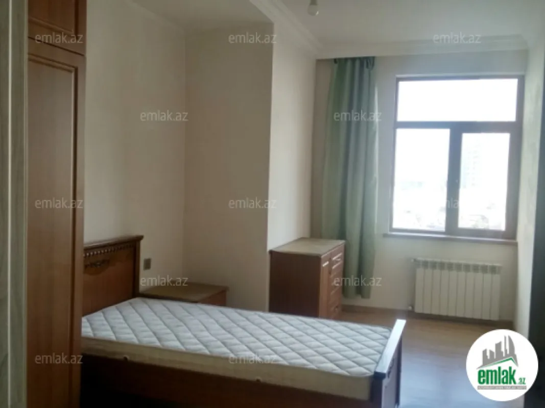 Satılır 4 otaqlı yeni tikili 110 m²
