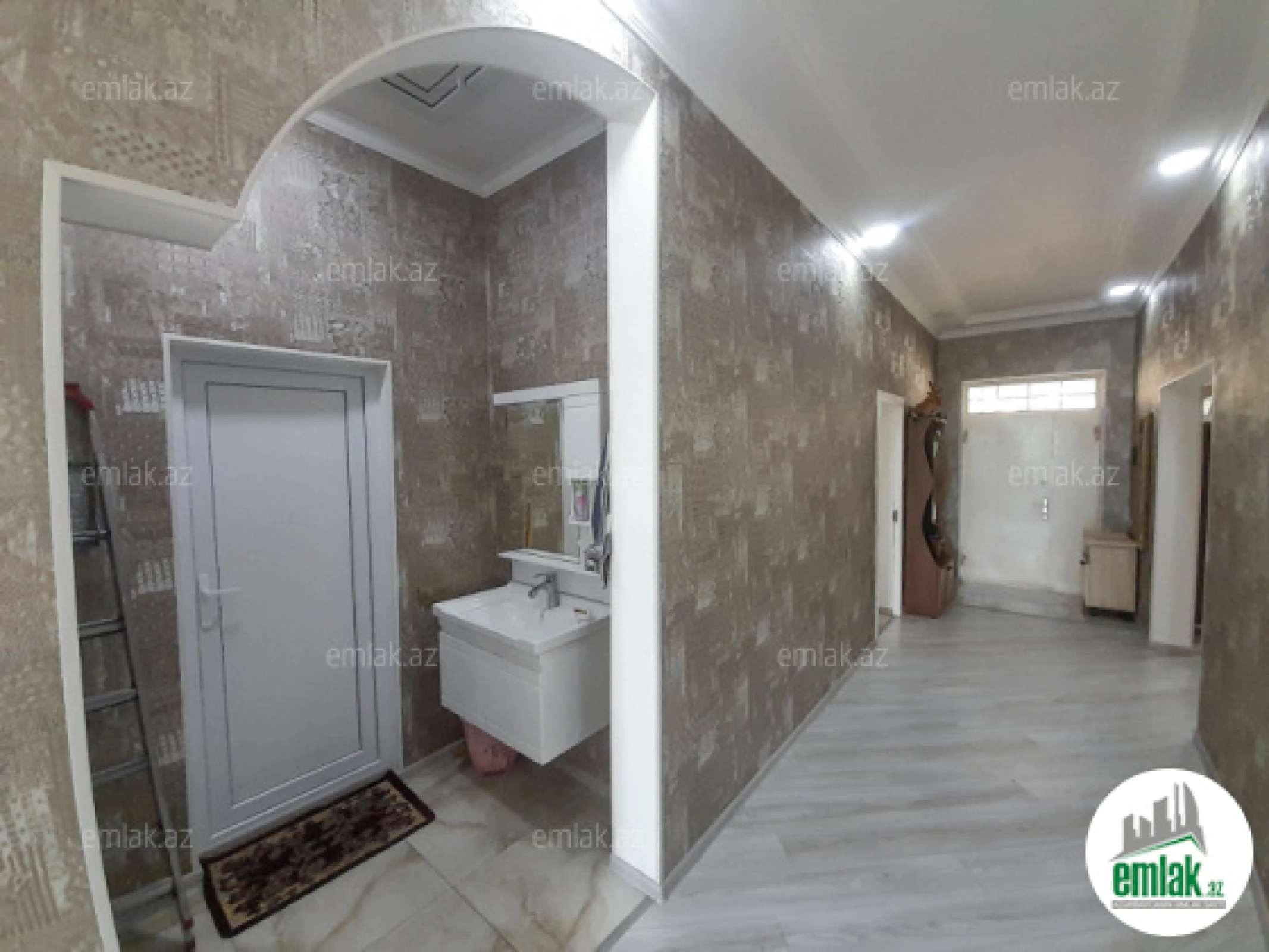 Satılır 4 otaqlı həyət evi 140 m²