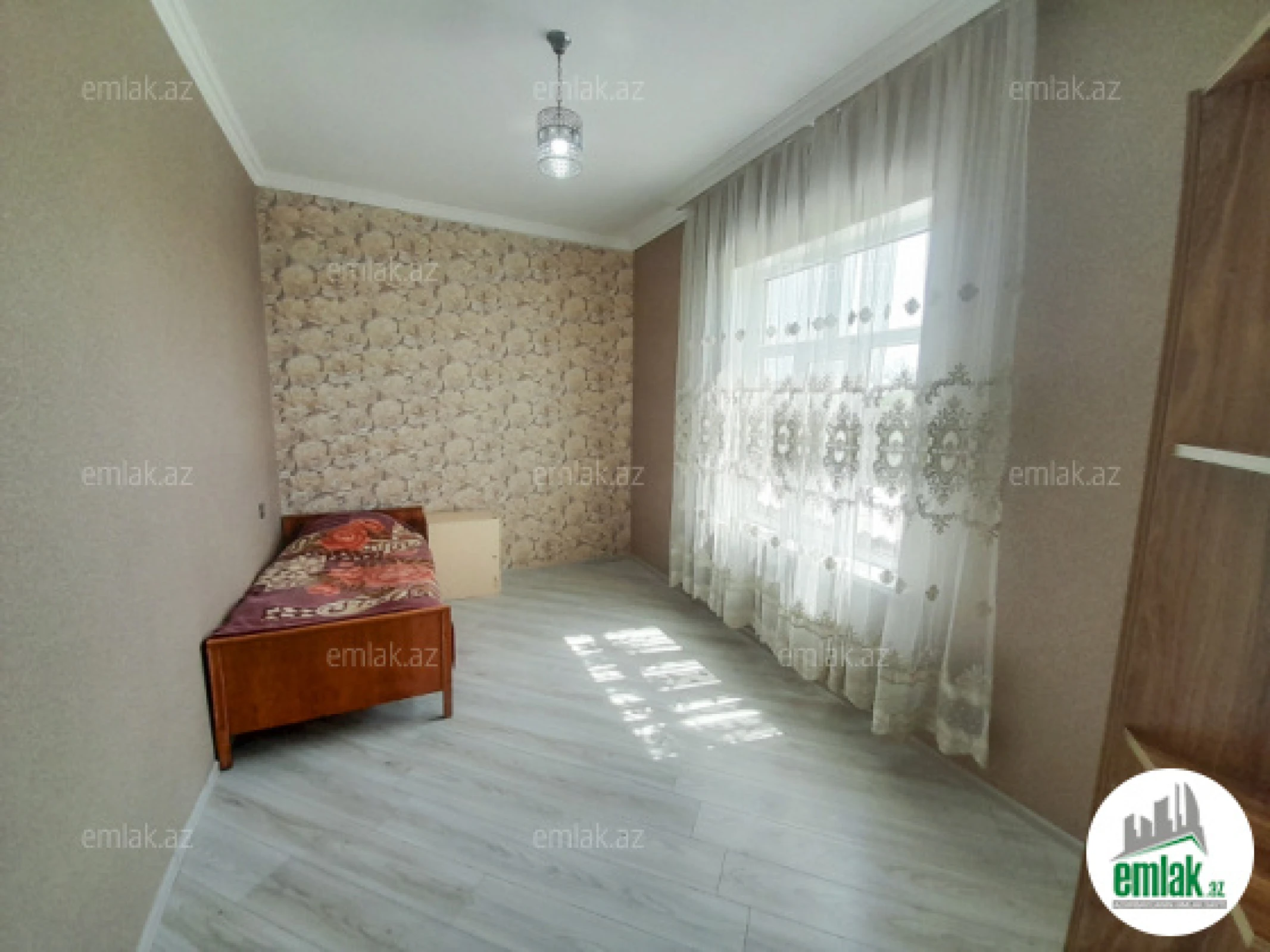 Satılır 4 otaqlı həyət evi 140 m²