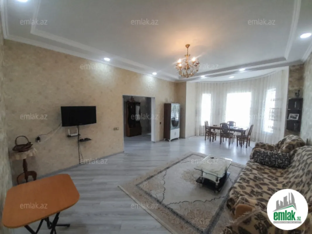 Satılır 4 otaqlı həyət evi 140 m²