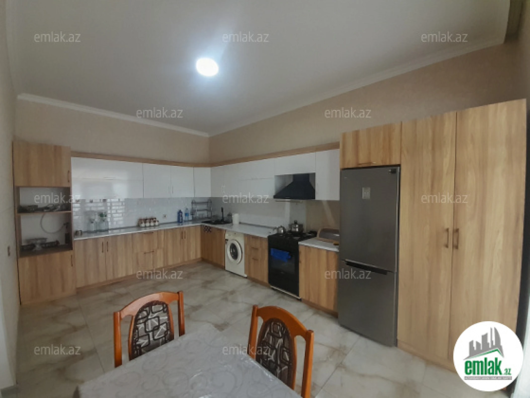 Satılır 4 otaqlı həyət evi 140 m²