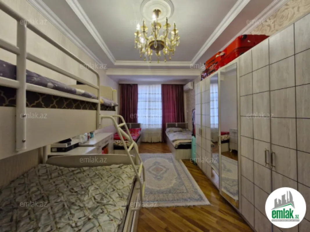 Satılır 4 otaqlı yeni tikili 164 m²
