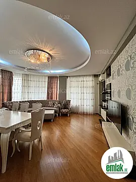 Satılır 3 otaqlı yeni tikili 150 m²