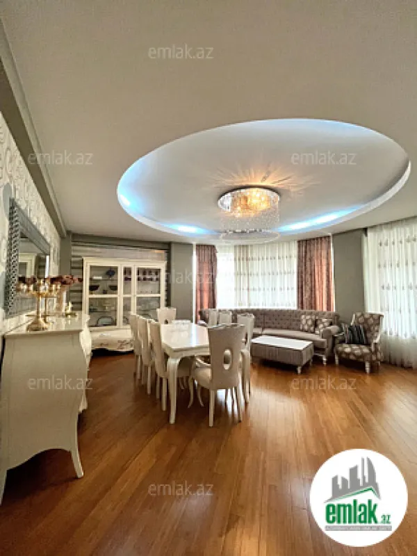 Satılır 3 otaqlı yeni tikili 150 m²