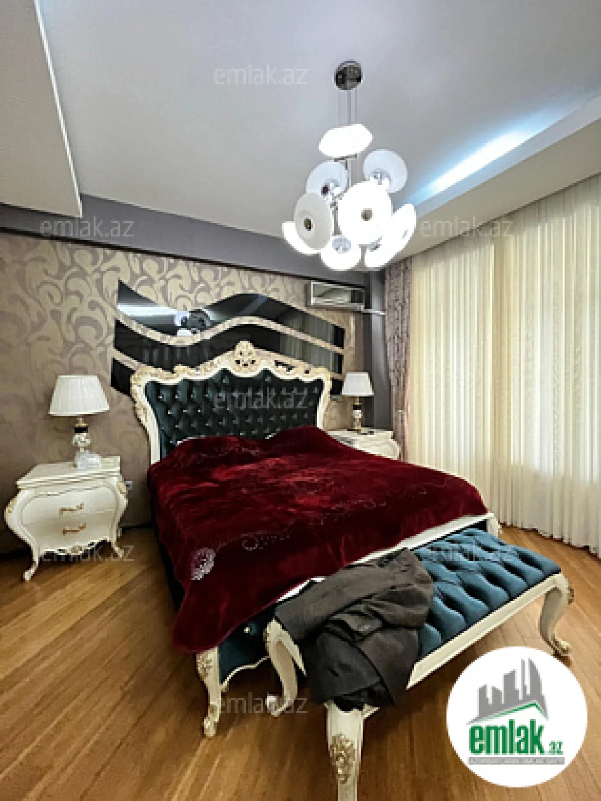 Satılır 3 otaqlı yeni tikili 150 m²