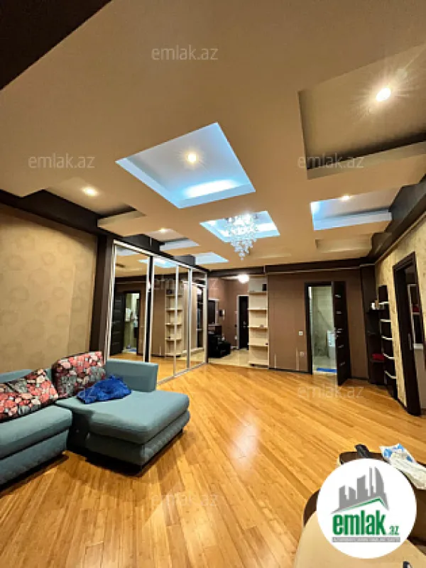 Satılır 3 otaqlı yeni tikili 150 m²