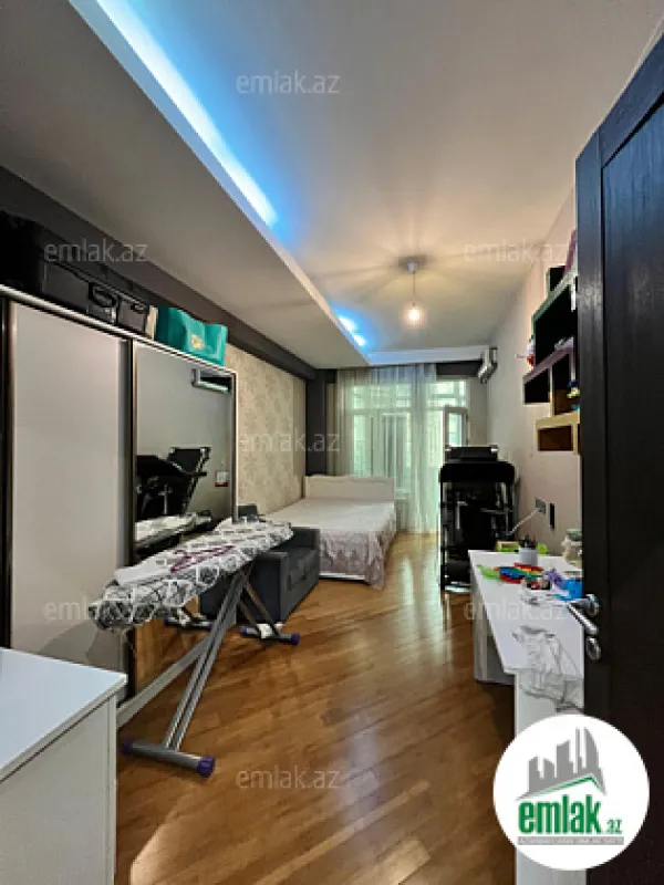 Satılır 3 otaqlı yeni tikili 150 m²
