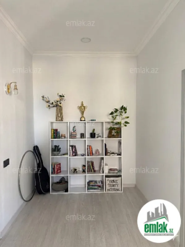 Satılır 3 otaqlı yeni tikili 75 m²