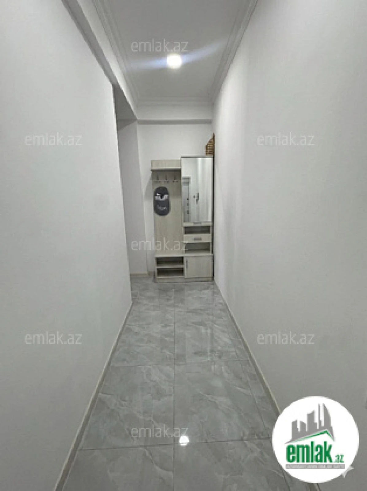 Satılır 3 otaqlı yeni tikili 75 m²