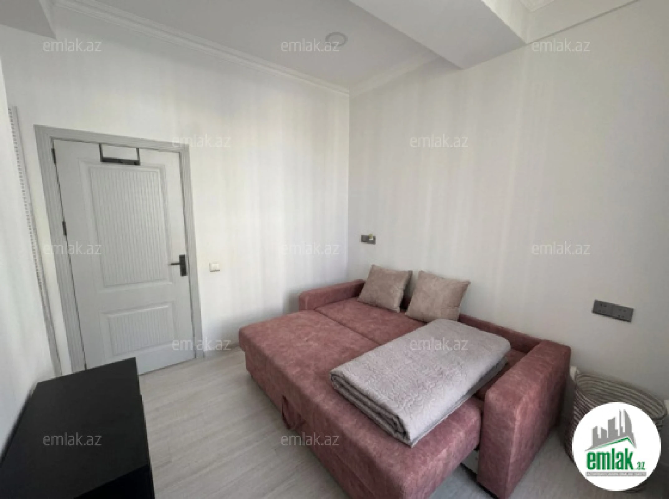 Satılır 3 otaqlı yeni tikili 75 m²