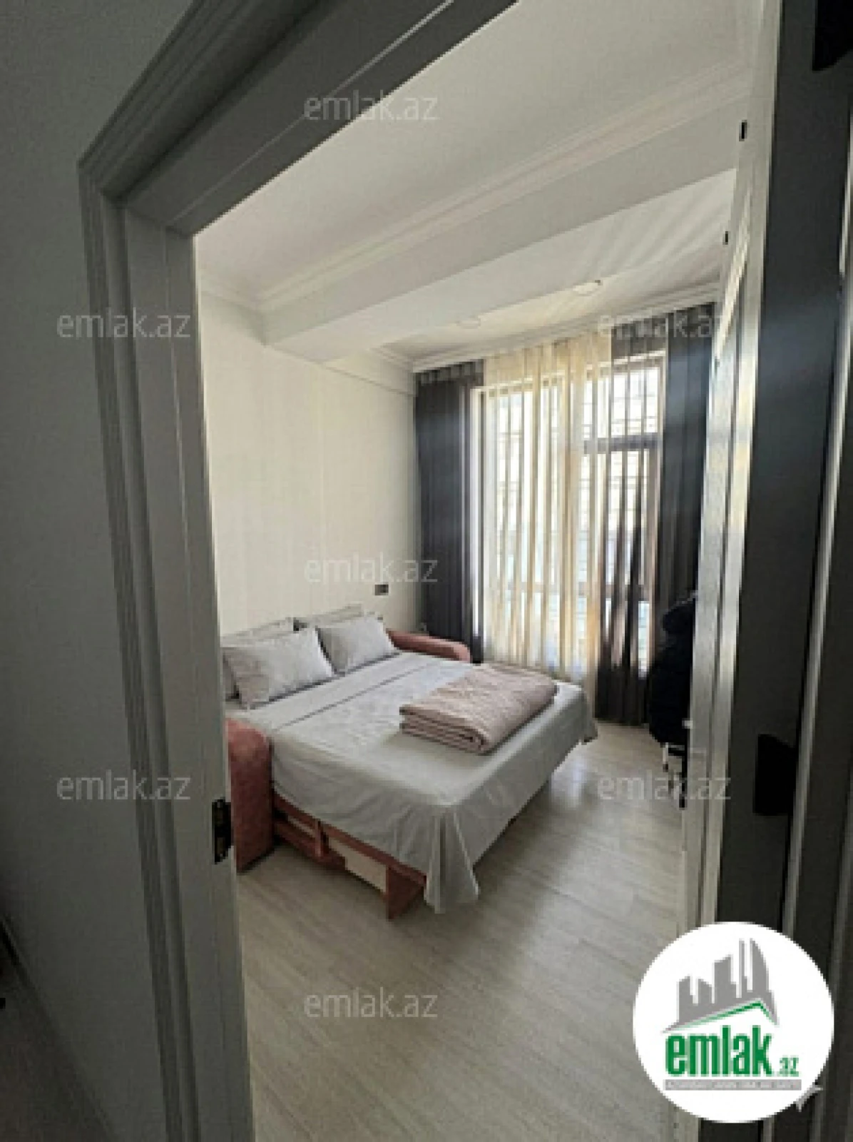 Satılır 3 otaqlı yeni tikili 75 m²