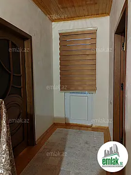 Satılır 5 otaqlı mənzil 240 m²