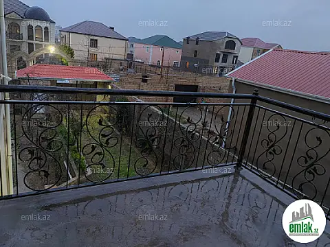 Satılır 5 otaqlı mənzil 240 m²