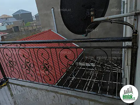 Satılır 5 otaqlı mənzil 240 m²