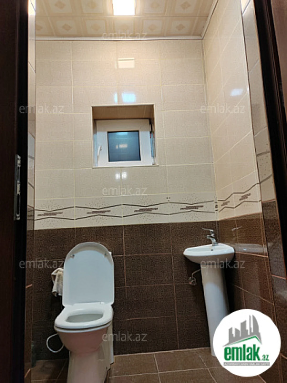 Satılır 5 otaqlı mənzil 240 m²