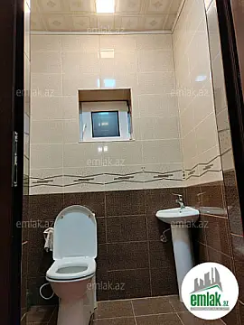 Satılır 5 otaqlı mənzil 240 m²