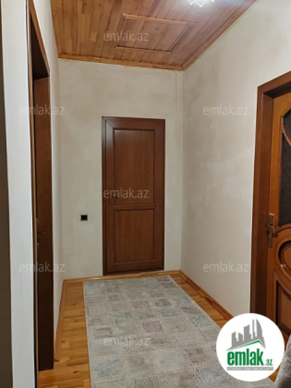 Satılır 5 otaqlı mənzil 240 m²