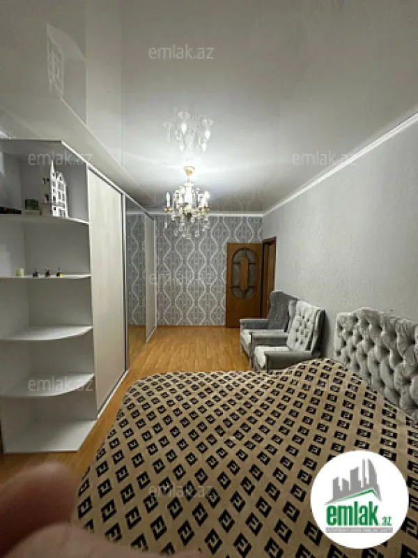 Satılır 2 otaqlı köhnə tikili 60 m²